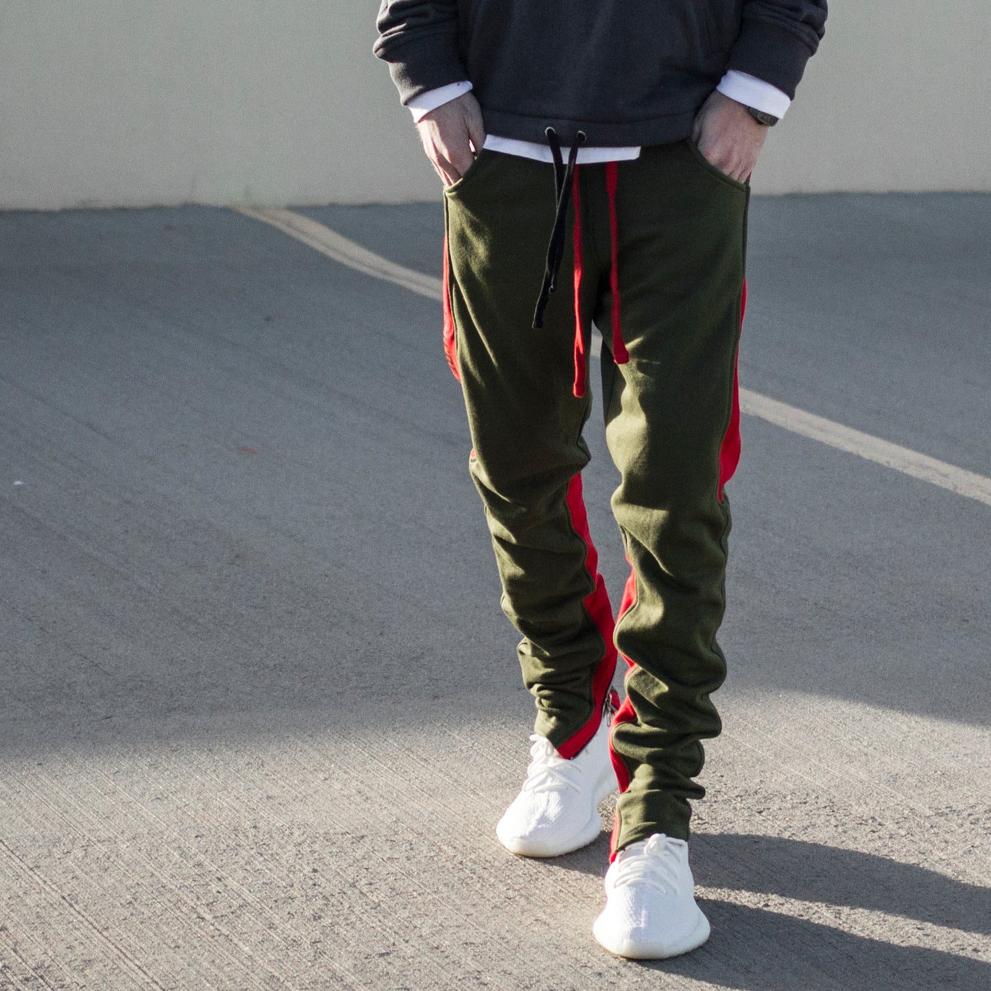 YNM Ankle Zip Trackpants : Olive/Red