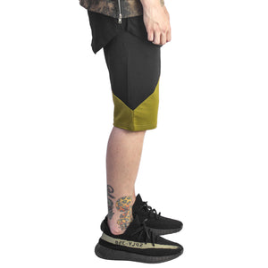 Pantalones cortos con panel lateral: oliva quemado/negro