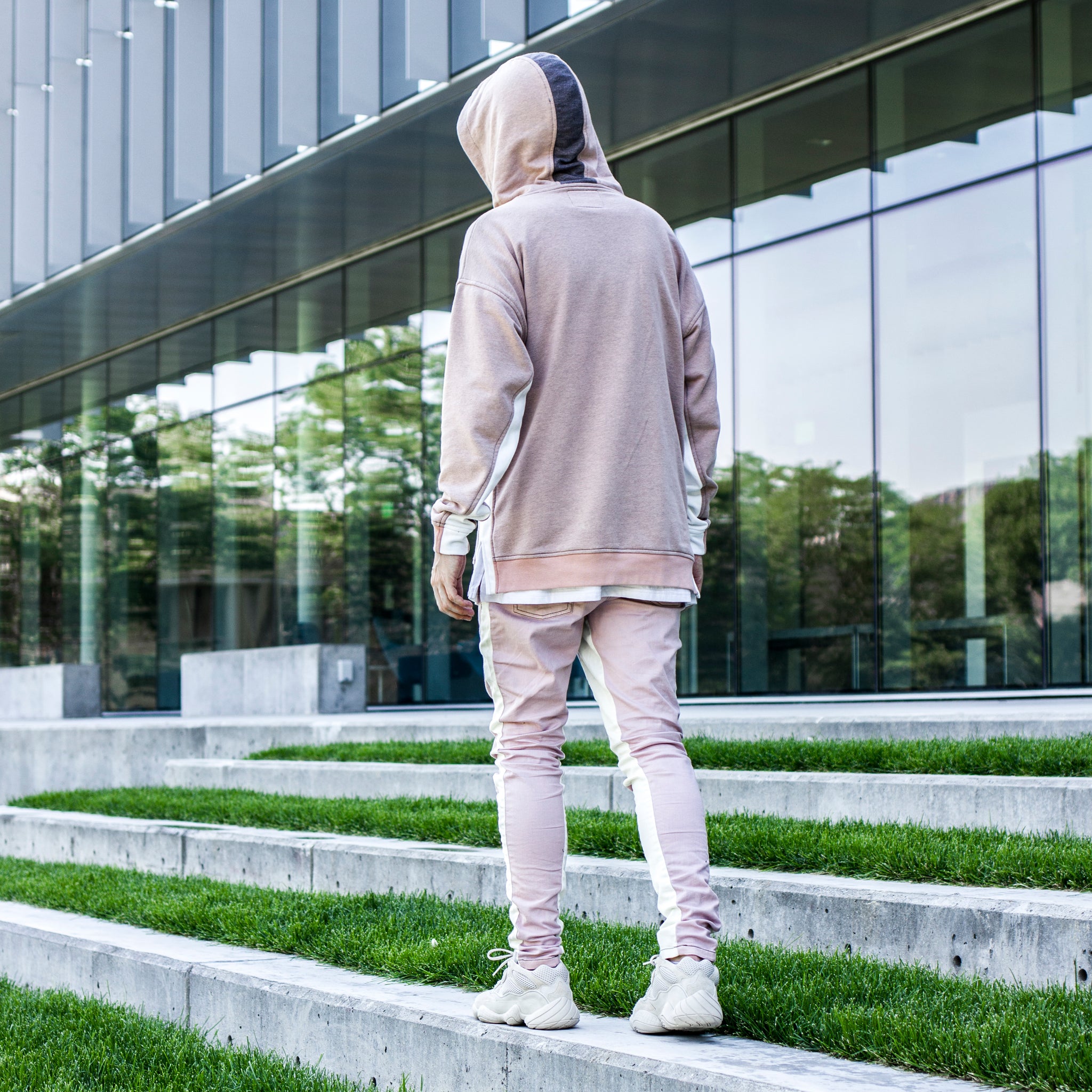 Sweat à capuche avec panneau de couture : Rose/Blanc